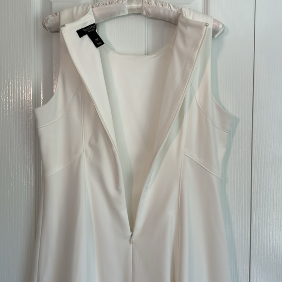 White House Black Market Size 14P White
Sleeveless Lined Fit & Flare Dress - Picture 6 of 8